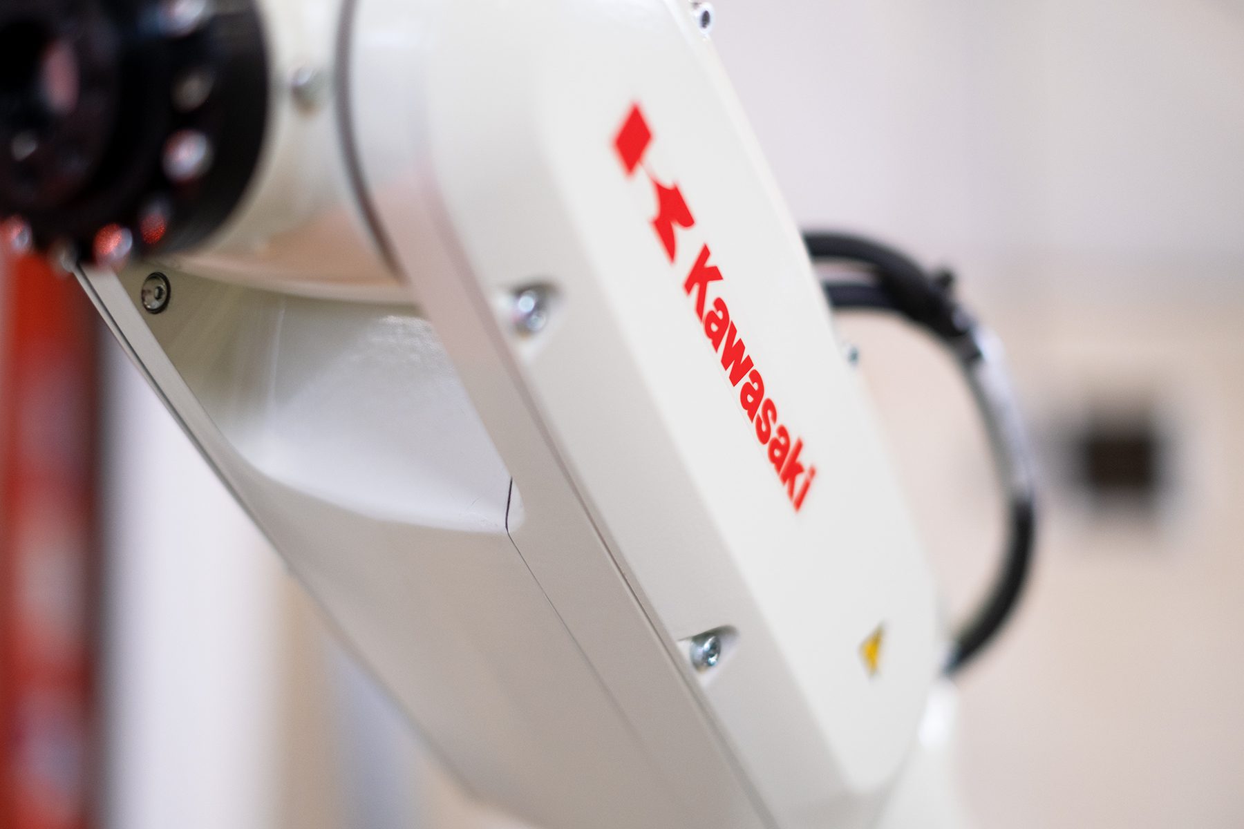 Robert Lambeck Automatyzacja malowania z Kawasaki Robotics