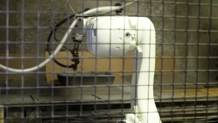 Spruzzatura robotizzata in ambienti difficili Kawasaki Robotics RS080N