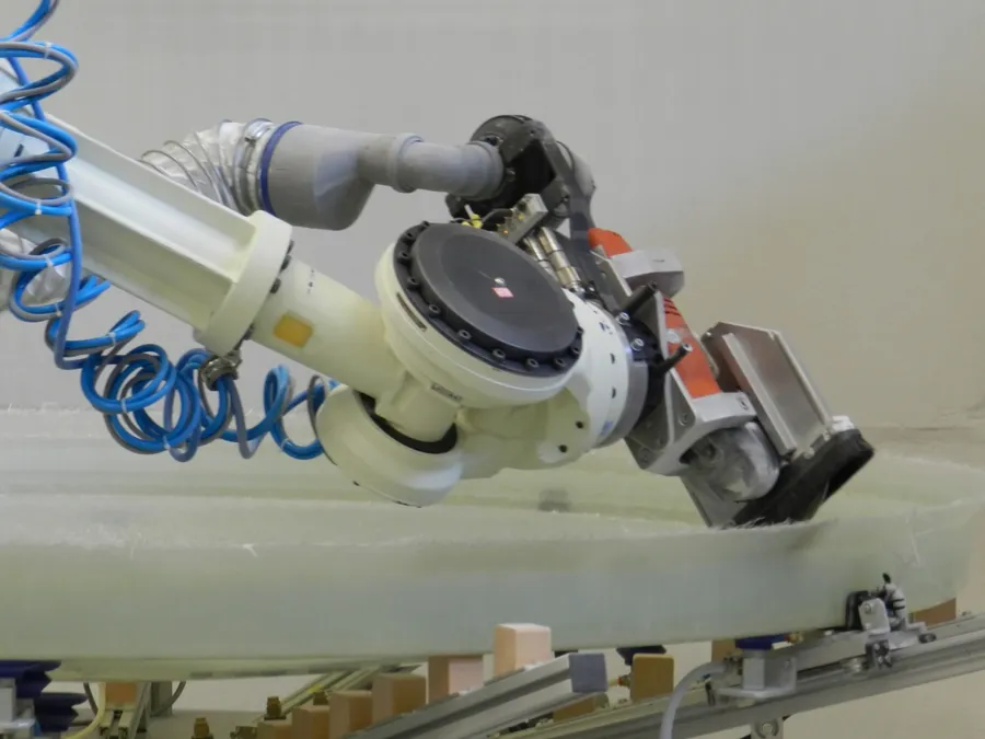 Storage Tank Manufacturer Expands Business Kawasaki Robotics ZT130S